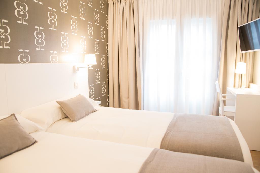 סנטיאגו דה קומפוסטלה Hostal Suso מראה חיצוני תמונה